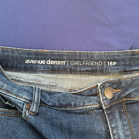 Avenue Denim Girlfriend jeans, size 16P - Picture 3 of 6